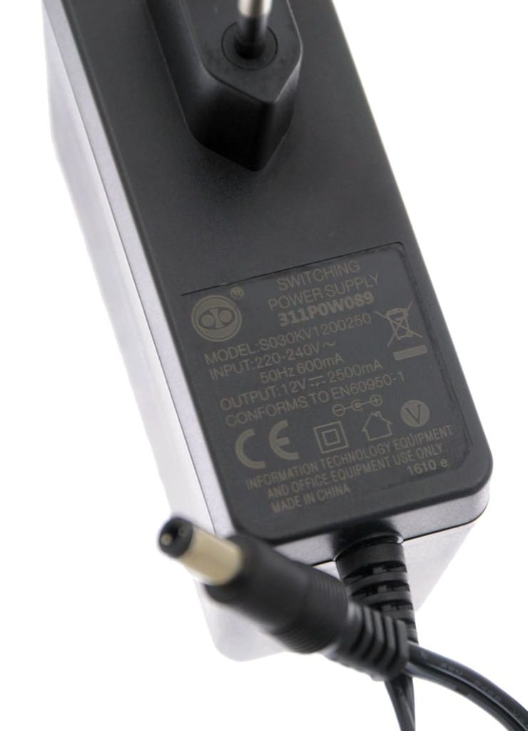 Original AVM Netzteil 12V 2,5A Stecker NETZADAPTER Trafo FritzBox 7390/7490/7590