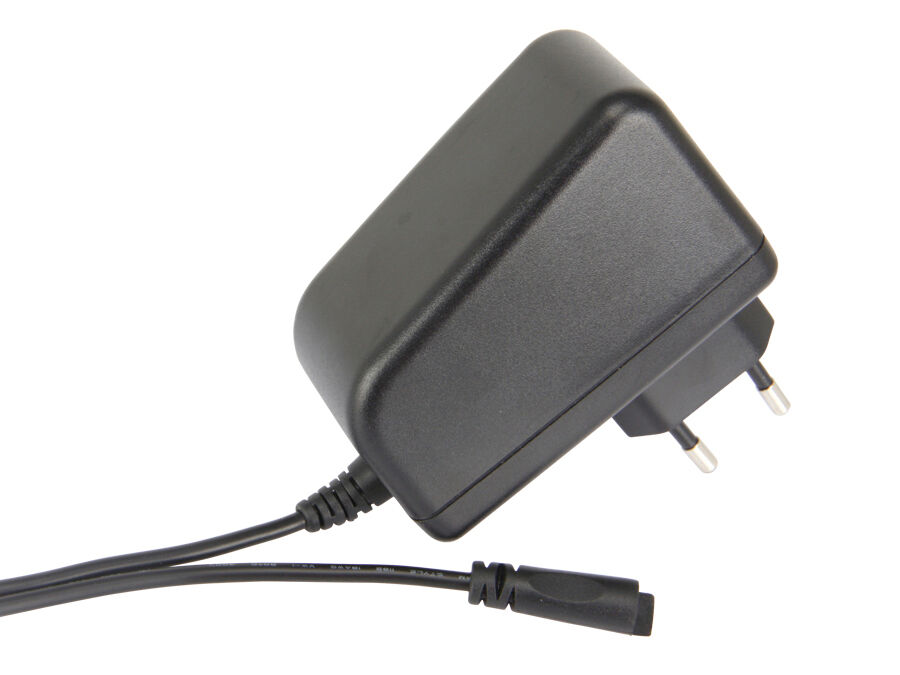 Stecker-Netzteil 19V 1,58A = 30W Netzgerät Trafo Schaltnetzteil stabilisiert